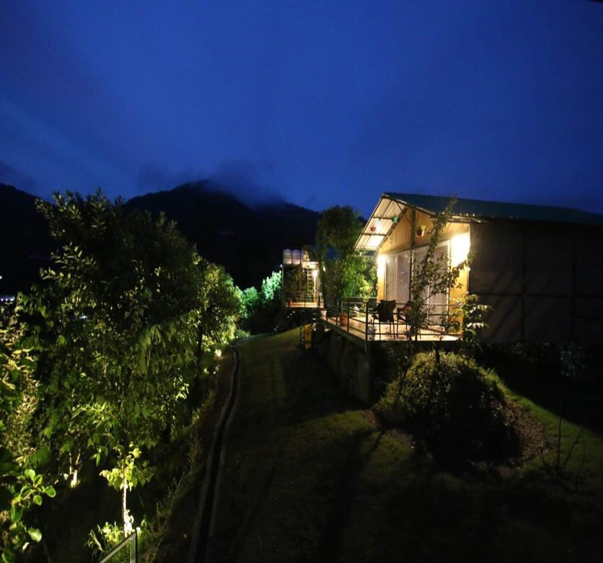 Nest And Hives Hotel Naukuchiatal Exterior photo